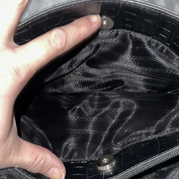 Prada black 🐊 croc leather handbag no call outs silver feet 3 open pockets nice - Picture 7 of 14